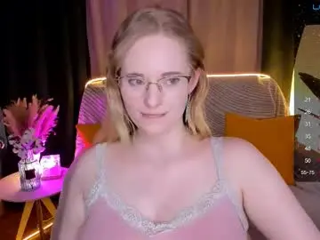 Chaturbate Adult Video Chat of sheslinki