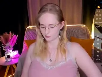 Chaturbate Adult Video Chat of sheslinki