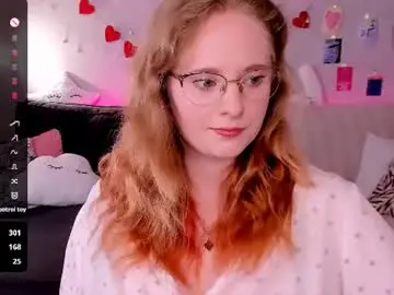 Chaturbate Watch Live Sex Cams of sheslinki