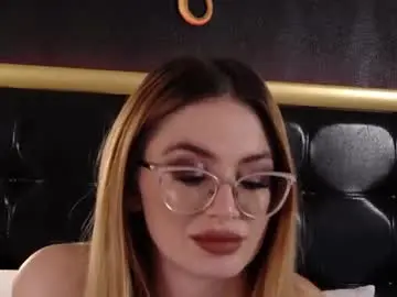 Chaturbate Best live sex cam show of lindabryns