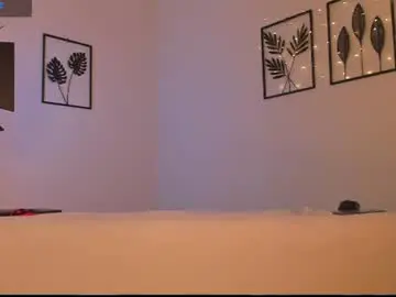 Teasing milf cams