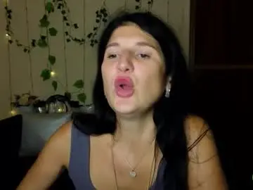 Chaturbate Sex Chat of alianna_solo_kiss