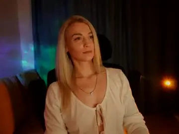 Chaturbate Watch Live Sex Cams of ask_alexa