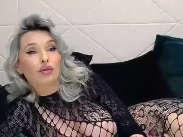 Chaturbate Adult Video Chat of issasmyth