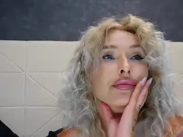 Chaturbate Live Sex Cam of issasmyth