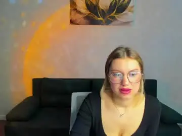 Chaturbate Live Porn of shakira_lux