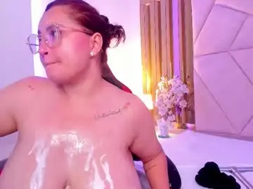 Chaturbate Live Sex Cam of lunapleasure_