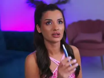 Chaturbate Live Sex Cam of naughtyychloe