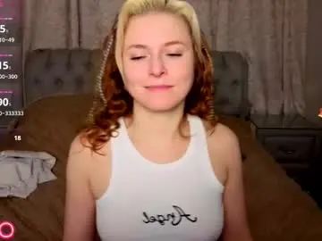 Chaturbate Live Sex Cam of rocky_foxy