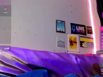 Chaturbate Free Live Porn of bellaqueen0701