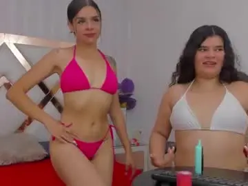 Chaturbate Nude Webcam of mavyandelizabeth