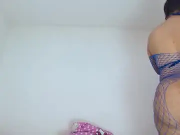 Chaturbate Live Sex Cam of sasha_creamy