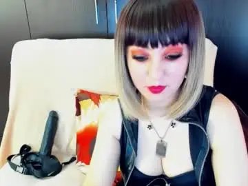 Chaturbate Live Sex Cam of goddessemily_