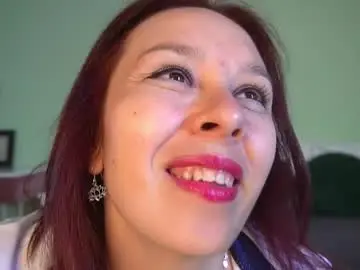 Chaturbate Free Live Porn of haileymoon85
