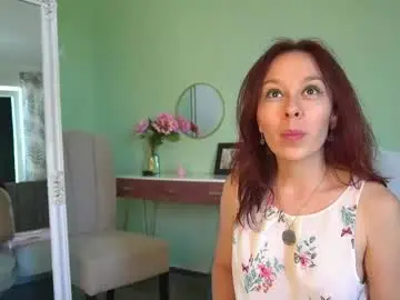 Chaturbate Nude Webcam of haileymoon85