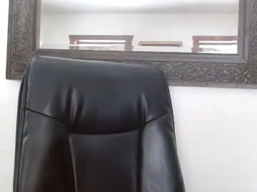 Chaturbate Best live sex cam show of honeygoldenbaddie24