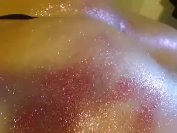 Chaturbate Live Sex of honeygoldenbaddie24