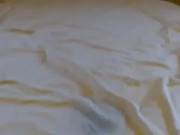 Chaturbate Sex Cam of honeygoldenbaddie24