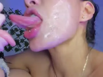 Chaturbate Live Sex Cam of mariana_vidal