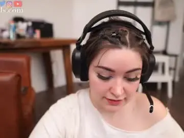 Chaturbate Live Sex Cam of serareads