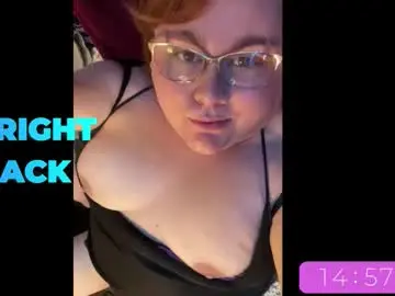 Chaturbate Live Sex Cam of sweetkiitty3