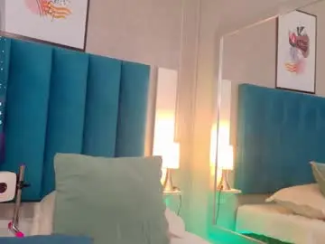 Chaturbate Live Sex Cam of cheneelllorens