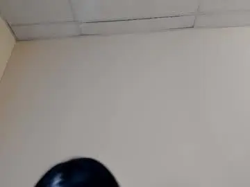 Chaturbate Live Sex Cam of cuckqueenxxl