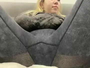 Chaturbate Sex Cam of emberbunny