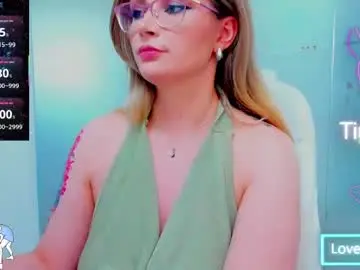 Chaturbate Sex Cam of evelyne_rose
