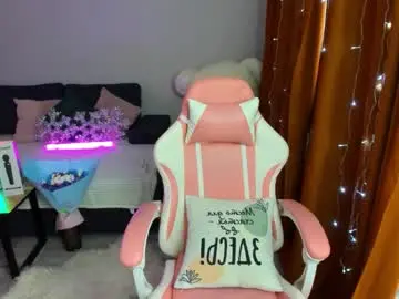 Chaturbate Best live sex cam show of emiliyaqueen