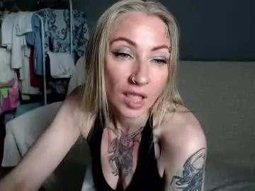 Chaturbate Live Sex Cam of lollifox_1