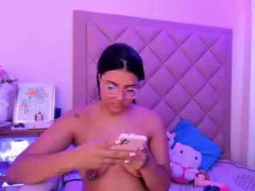 Chaturbate Free Live Porn of mialujan_