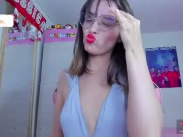 Chaturbate Live Sex Cam of lucy_hess_