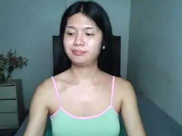 Chaturbate Live Sex Cam of aviana_heart12