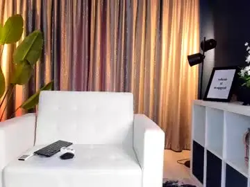 Chaturbate Live Sex Cam of layla_jade