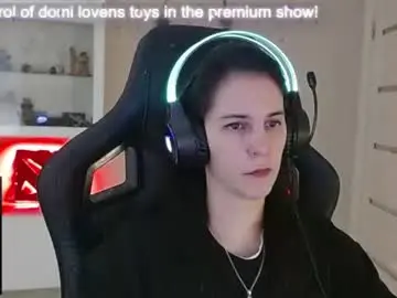 Chaturbate Live Sex Cam of irwi_tomboy