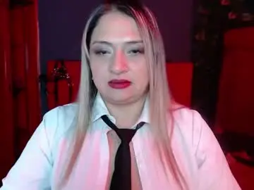 Chaturbate Live Sex Cam of clio_queen