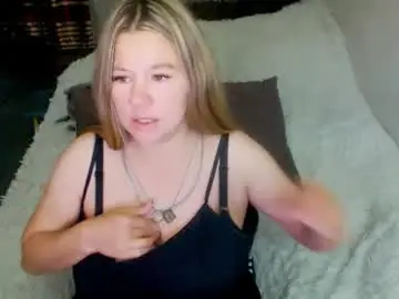 Chaturbate Nude Webcam of angeldemongirl