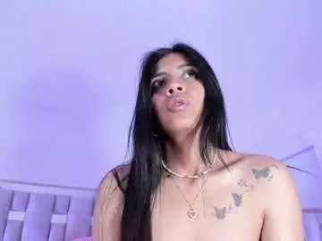 Chaturbate Watch Live Sex Cams of emili_clark