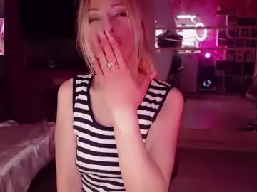 Chaturbate Live Sex Cam of nicole_g0ld_