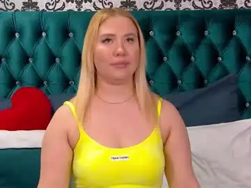 Chaturbate Live Sex Cam of lunahouston