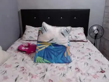 Chaturbate Live Porn of caro_milf_