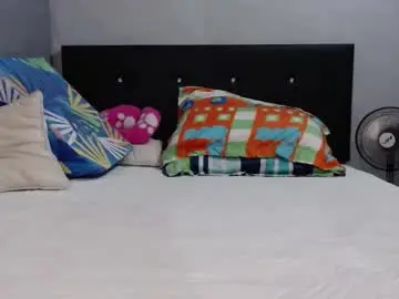 Chaturbate Live Sex Cam of caro_milf_