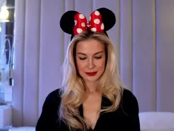 Chaturbate Best live sex cam show of krissone