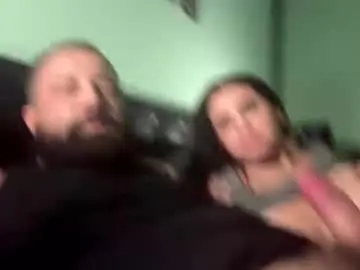 Chaturbate Free Porn Cam of daddynlilgamergirl69