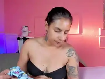 Chaturbate Live Sex Cam of desi_latin