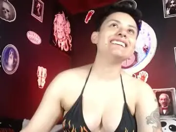 Chaturbate Free Live Porn of nikky_tomboy444