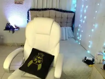 Chaturbate Sex Cam of pau_cute19