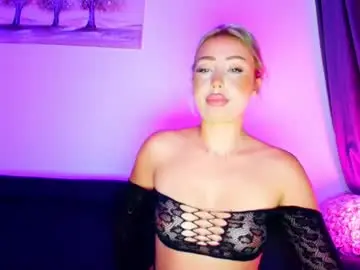 Chaturbate Live Sex Cam of abella_soleill