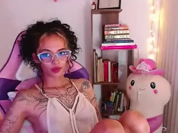 Chaturbate Best live sex cam show of bluee_v